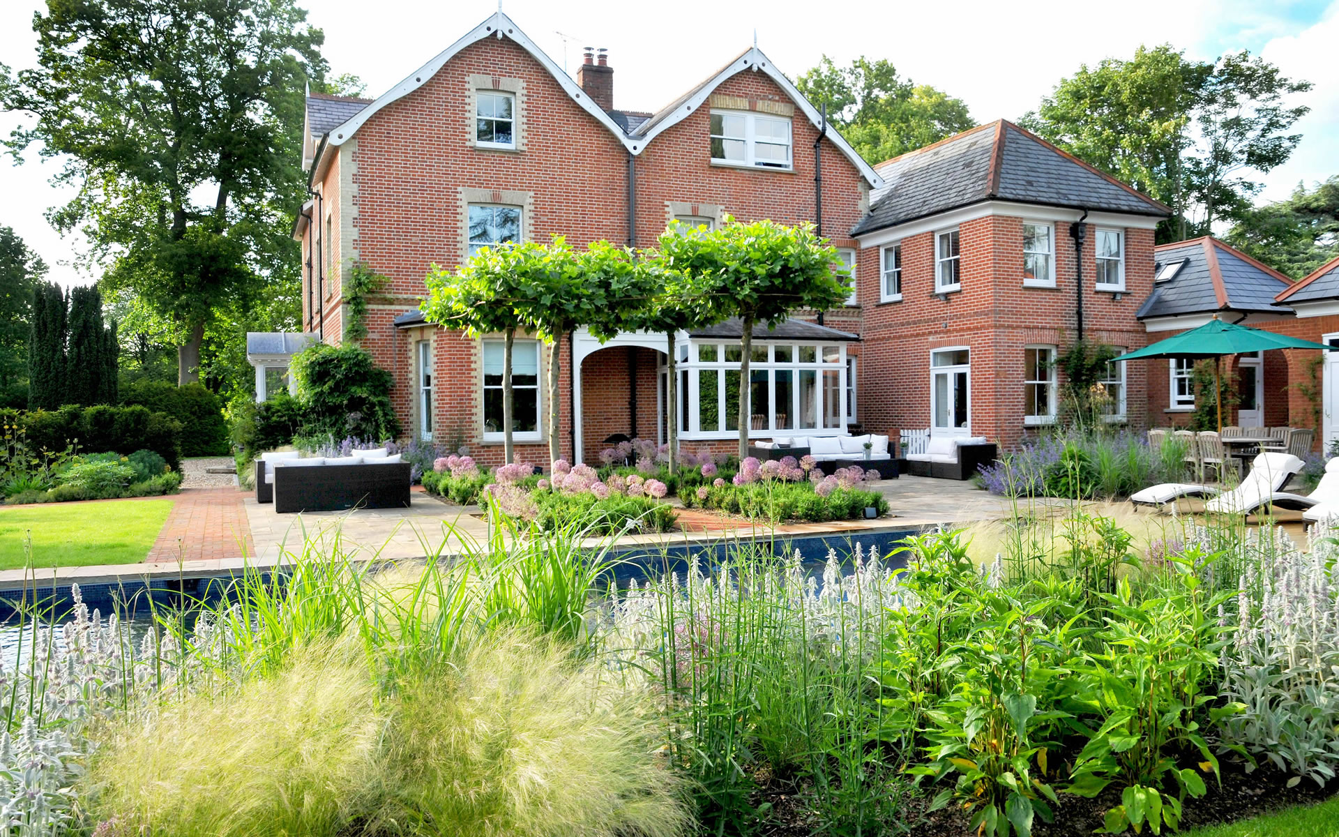 surrey hampshire garden architecture example